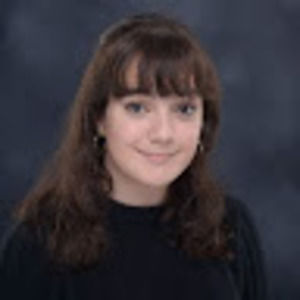 Meet your Posher, Adrianne